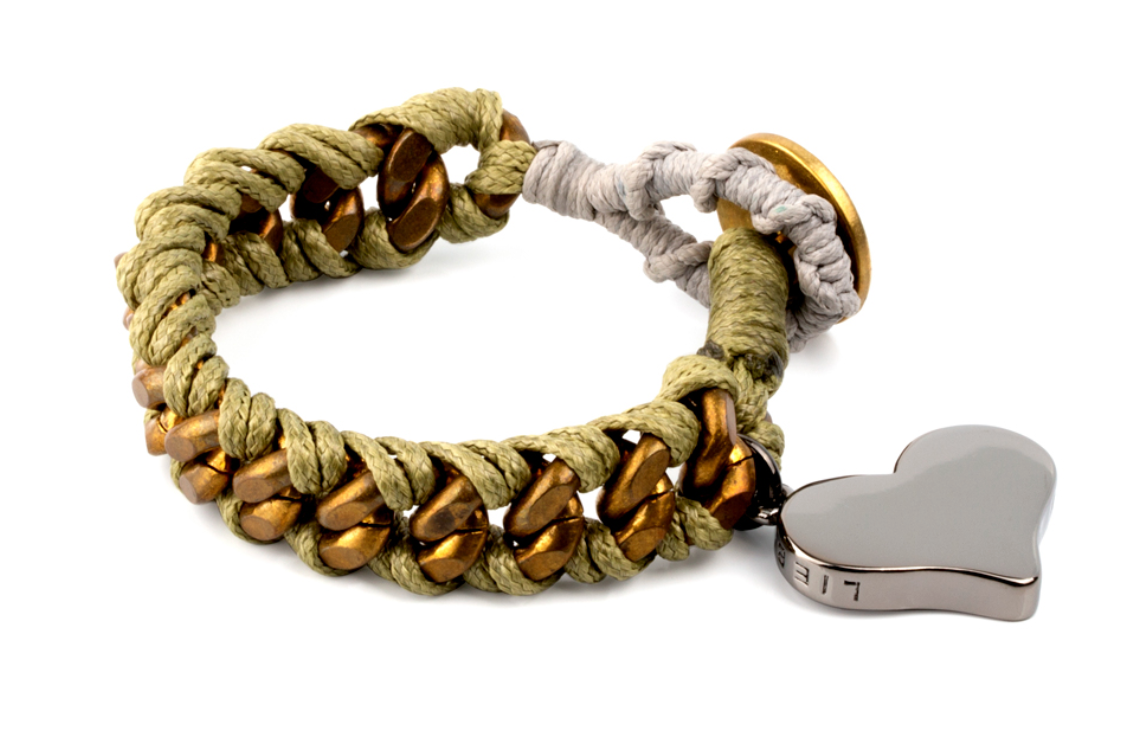 Woven Love – Liebe Heart in Olive Green